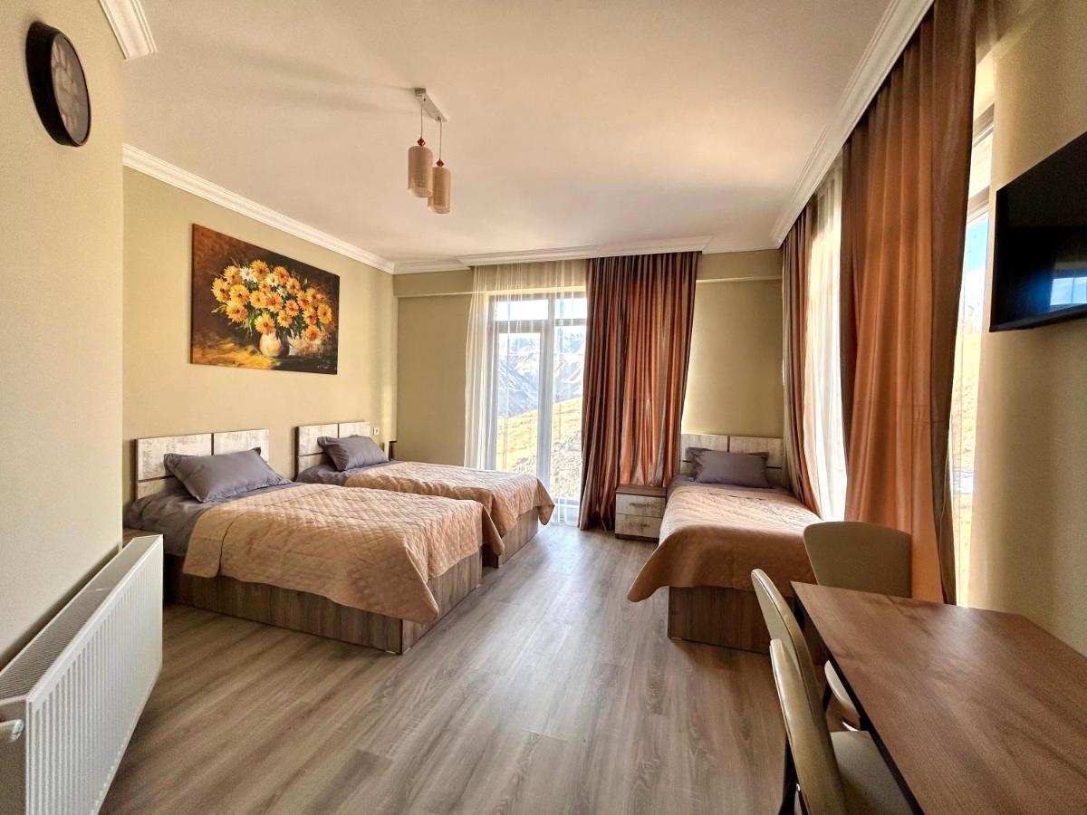 Dandelion Hotel Gudauri Ganisi Екстериор снимка